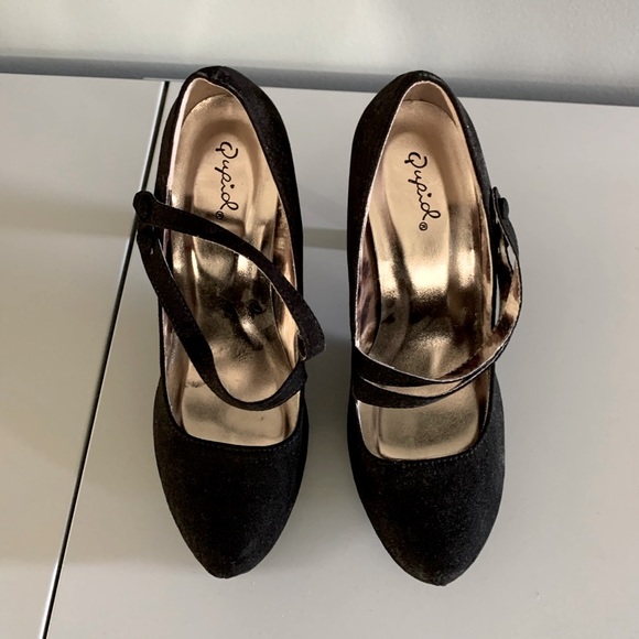 Beautiful Boutique Heels in Excellent Condition - Picture 2 of 4